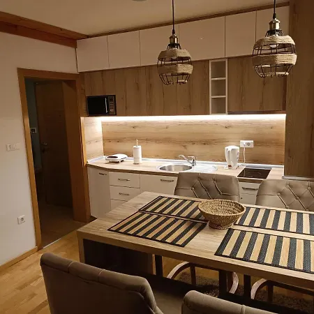 310- Vucko Privatni Апартаменты 4*