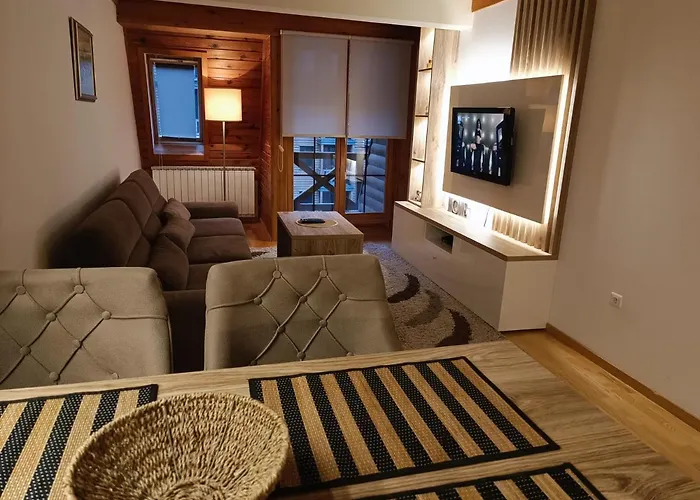 310- Vucko Privatni Appartamento 4*